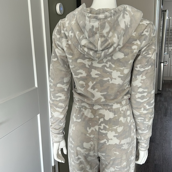 Aero Plush Camo Onesie - Picture 8 of 17